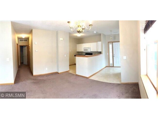 Building Photo - 603 Providence Dr