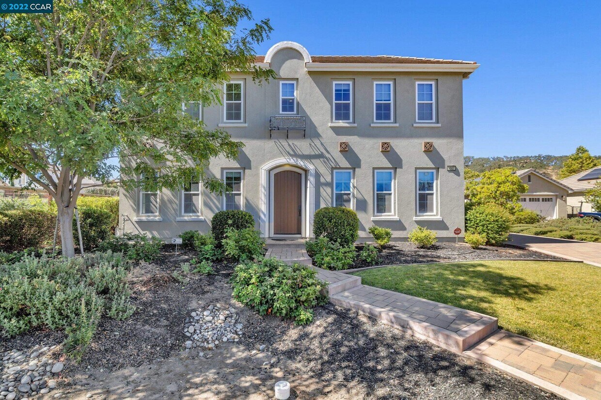 Foto principal - 1007 Shotwell Ct