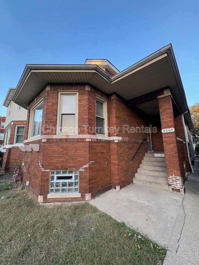Primary Photo - 8305 S May St