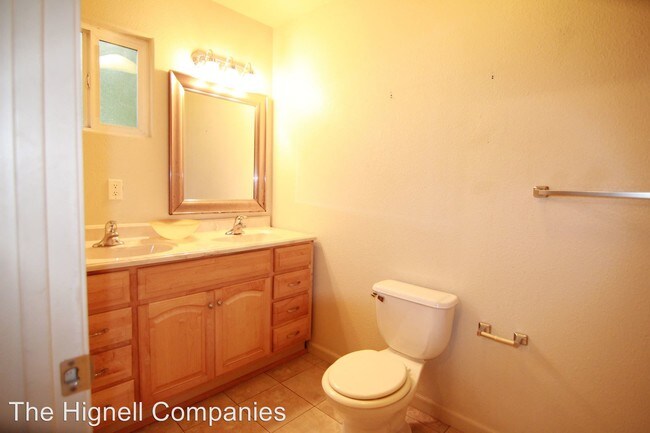Building Photo - 3 br, 2 bath House - 823 Oak Lawn Ave.