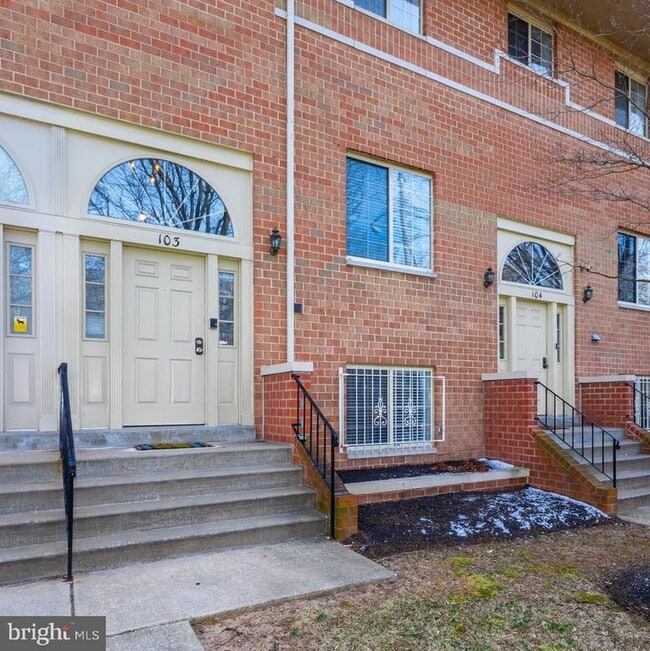 Building Photo - 2751 Pennsylvania Ave