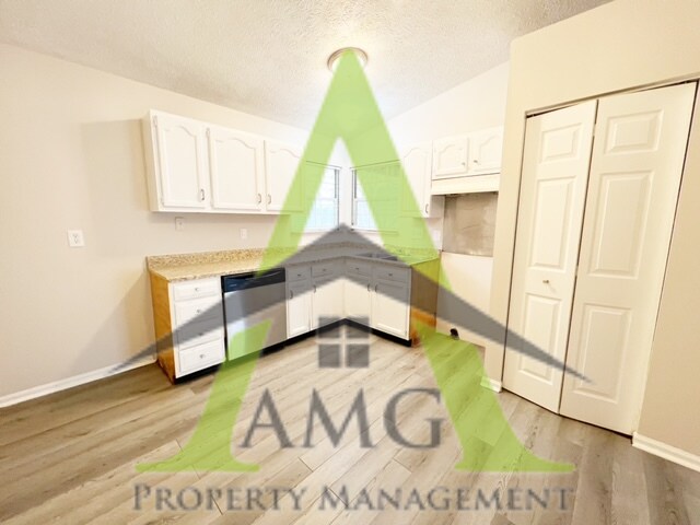 Building Photo - 2712 Grassy Creek Ct