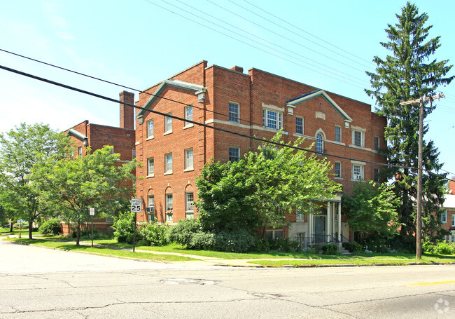 Noble Road Estates - Noble Orchard Apartments