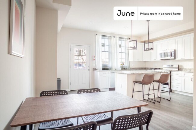 Foto del edificio - Room in Shared 4 bed/3.5 bath home