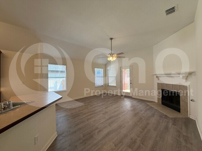 Photo - 2716 Watercress Dr House