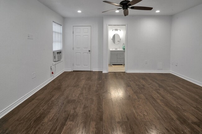 Building Photo - 162 Mc Dougal Ave