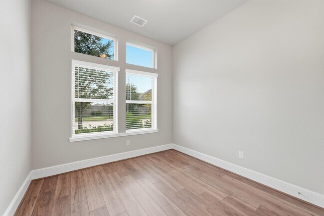 Foto del edificio - 2539 Lilac Point Ln