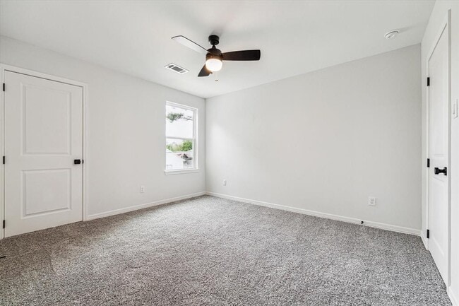 Building Photo - 6334 Cebra St
