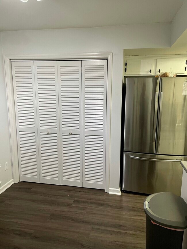 Foto del edificio - 11102 Silkwood Ct