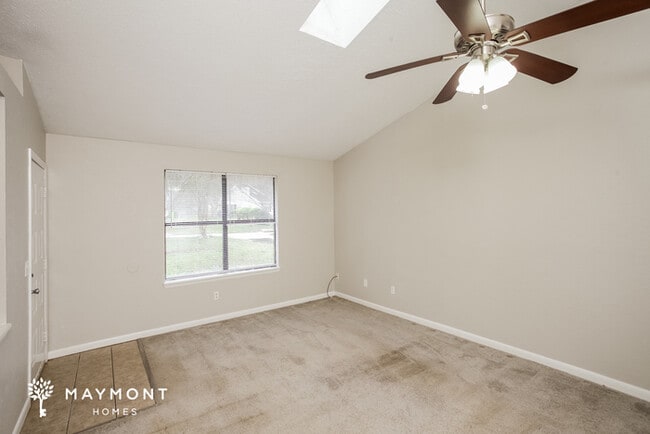 Building Photo - 228 Jadetree Dr