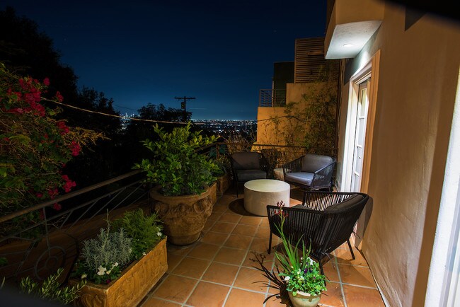 Foto del edificio - 1531 Marmont Ave