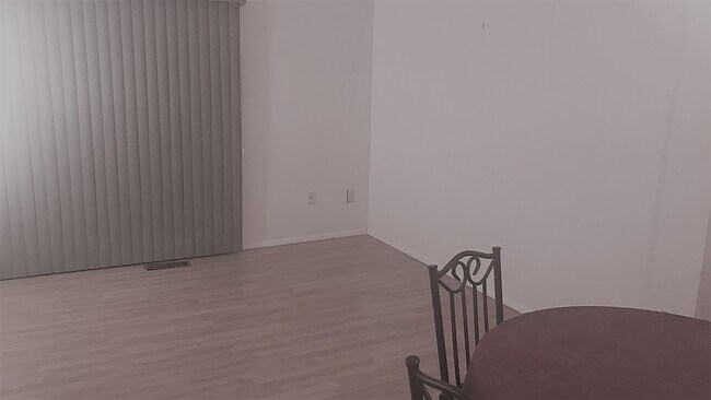 Building Photo - 12466 Valleyside Way