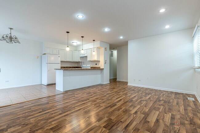 Building Photo - 526 Inverrary Ln