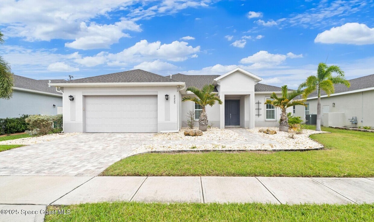 Foto principal - 4455 Negal Cir