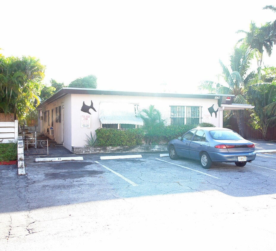 Foto del edificio - 1040 NE 8th Ave