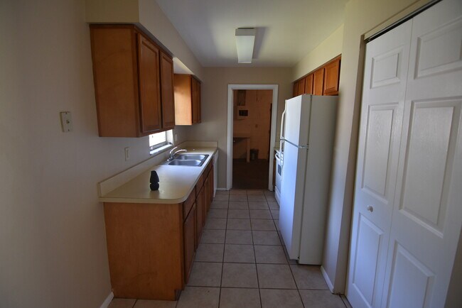 Foto del edificio - Super cute home in Longwood AVAILABLE JULY 1st!