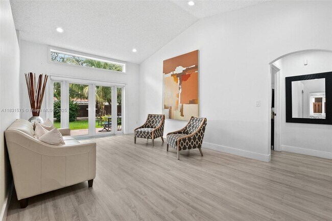 Building Photo - 1820 SW 135th Way