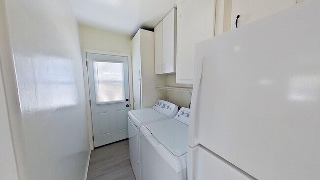 Foto del edificio - 2337 Carol Dr