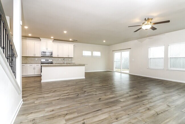 Building Photo - 882 Milo Bay St