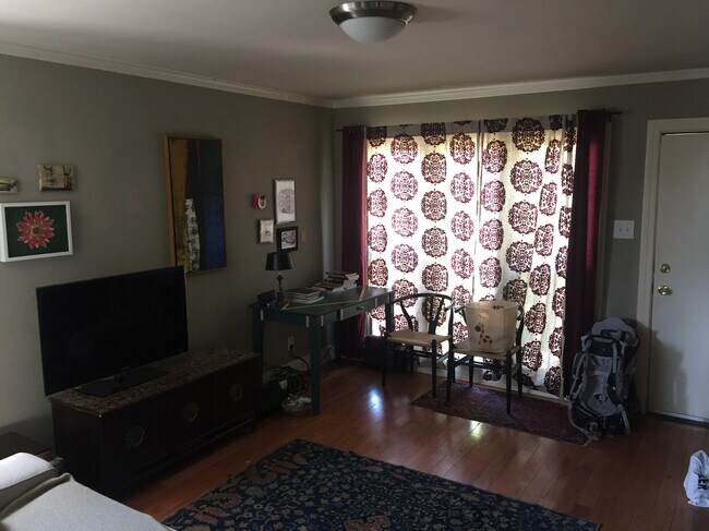 Living Room - 1322 Echo Park Ave