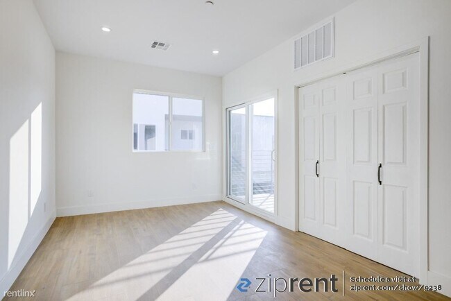 Building Photo - 4 br, 4 bath House - 5641 Riverton Avenue,...