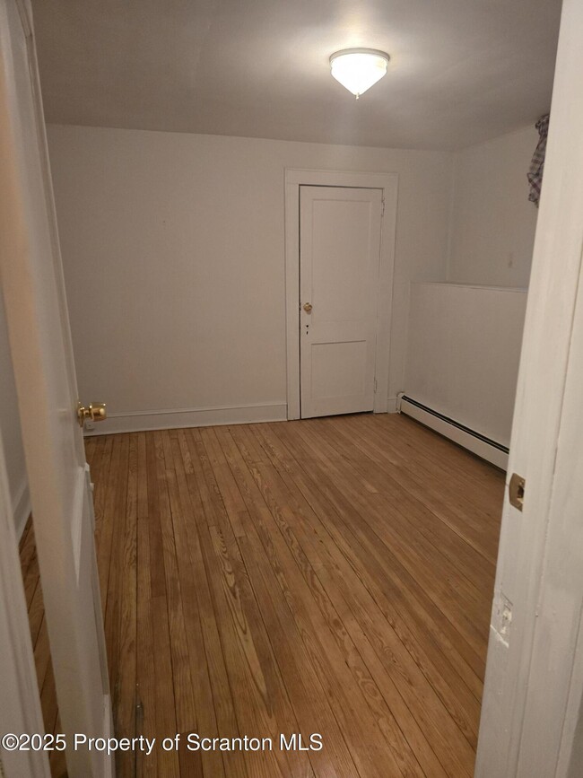 Building Photo - 908 Richmont St