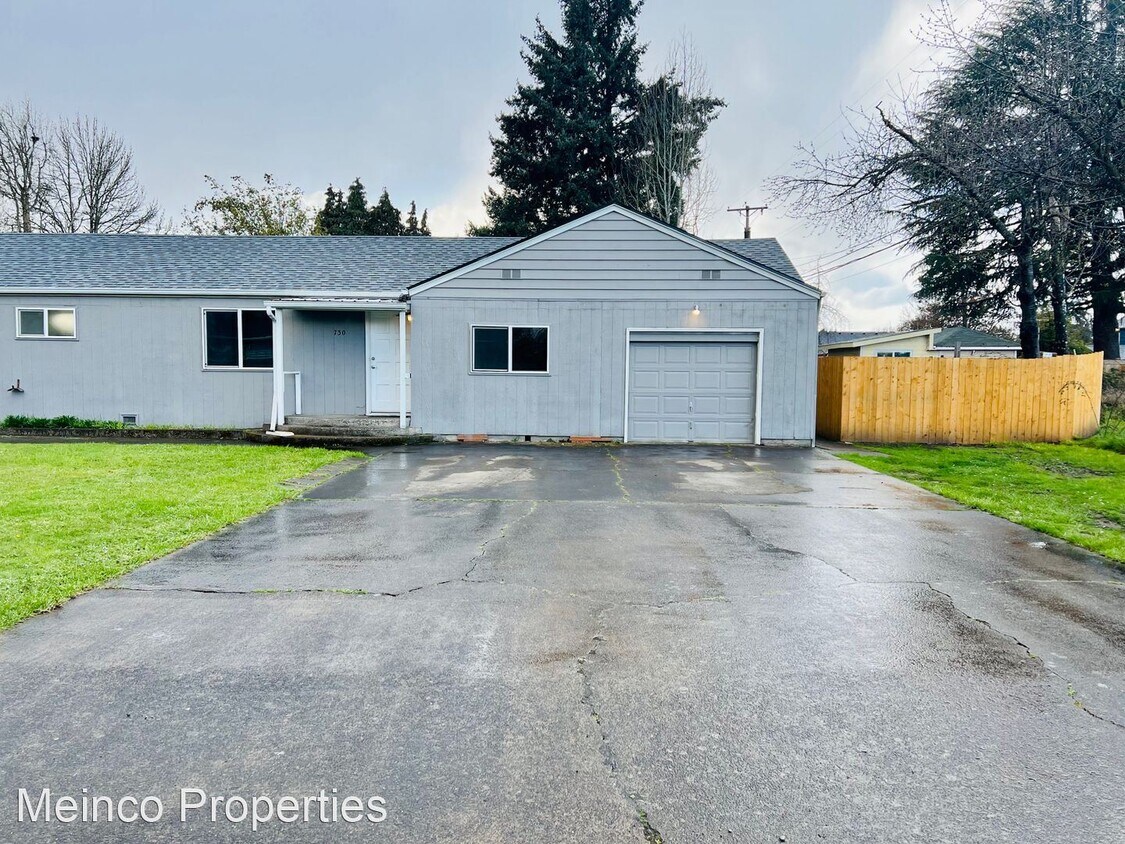 2 br, 1 bath House 730 Bon Vue Dr House Rental in Eugene, OR