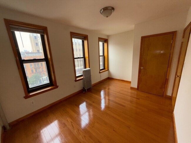 Building Photo - 328-330 E 14th St