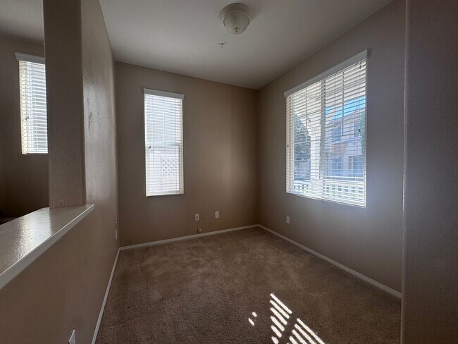 Building Photo - Harveston home! 3 bedroom plus loft for re...