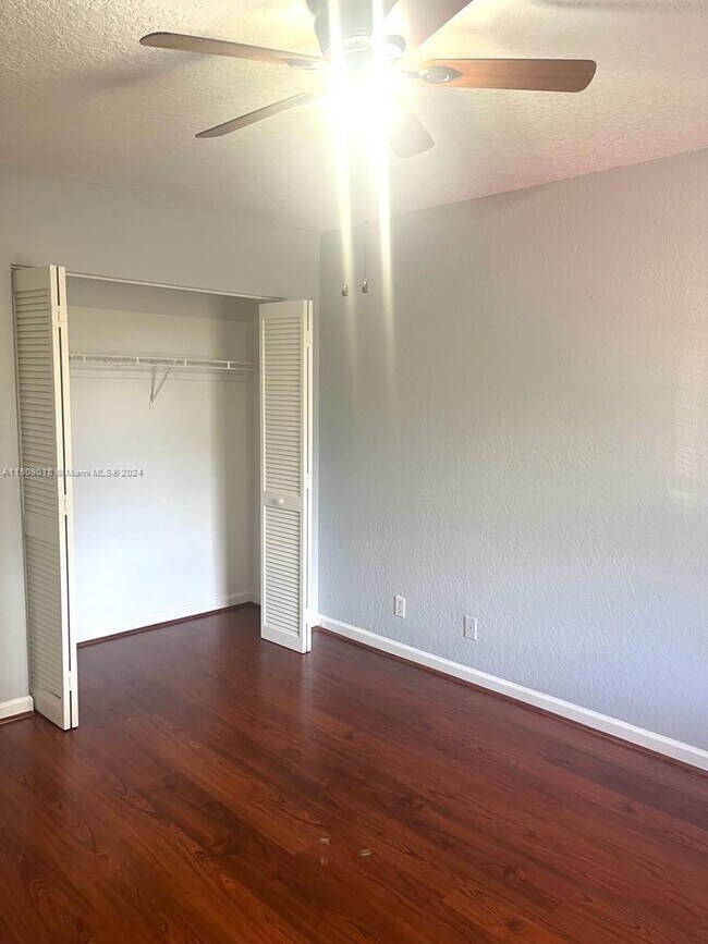 Foto del edificio - 3748 NW 91st Ln