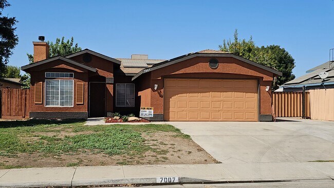 Building Photo - Newly Updated Home in SW Bakersfield