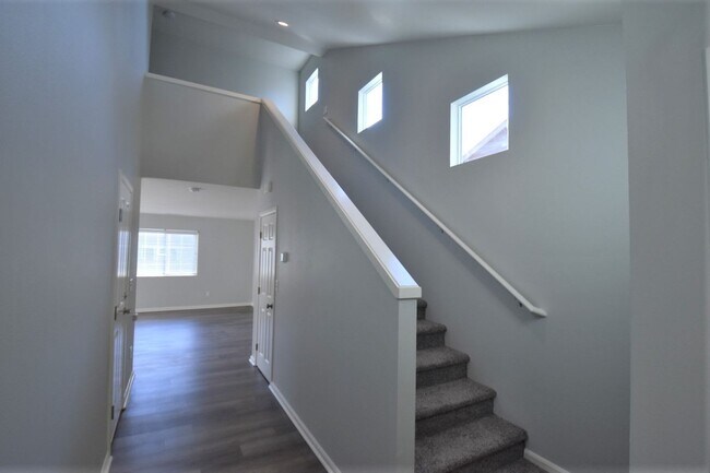 Foto del edificio - 6864 Flute St SE