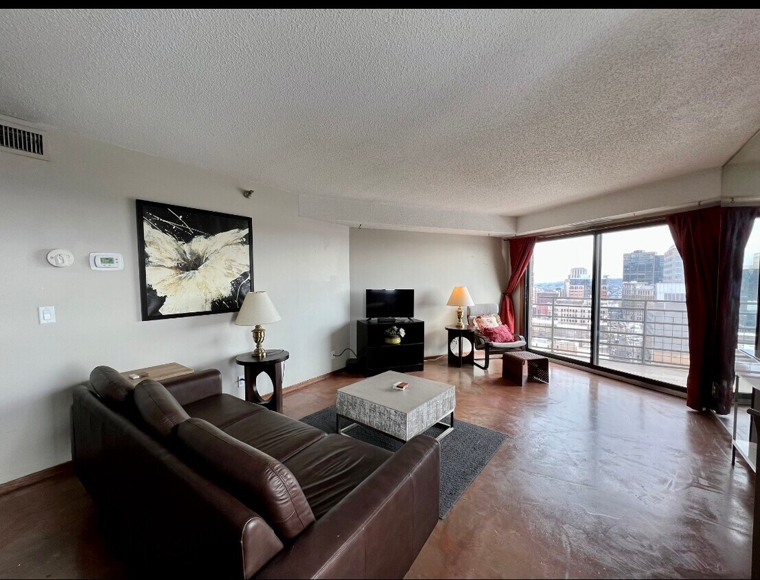 26 10th St W Unit 1901, Saint Paul, MN 55102 Condo for Rent in Saint