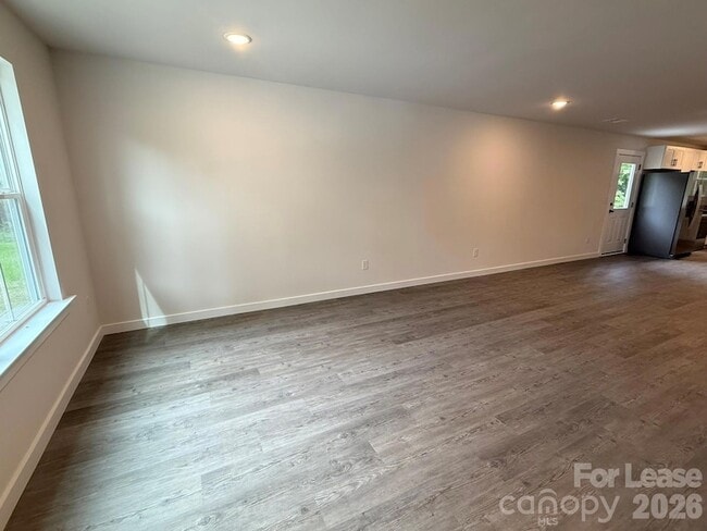 Building Photo - 144 33rd St NW