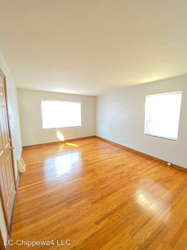 Foto principal - 5504 Chippewa St