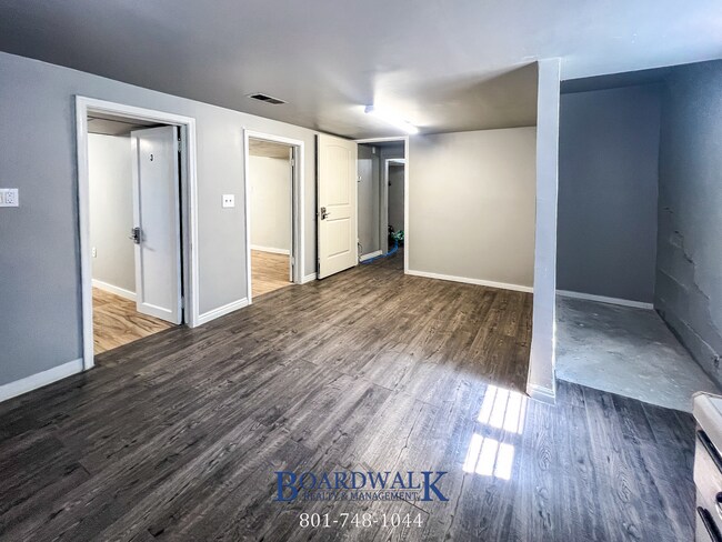 Foto del edificio - 1748 S Main St