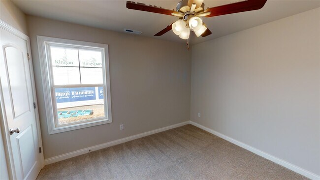Building Photo - 7175 Seagraves Ct