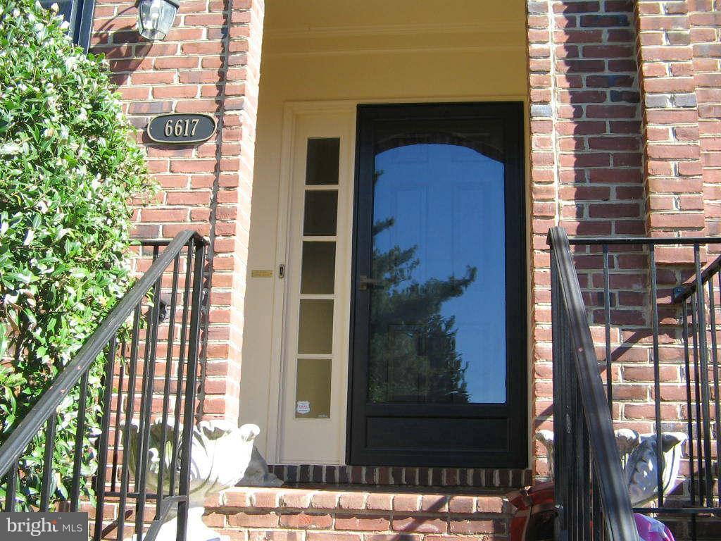 Primary Photo - 6617 Madison McLean Dr