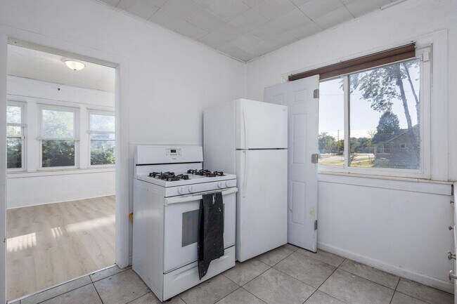 Foto del edificio - 5021 Anatole St