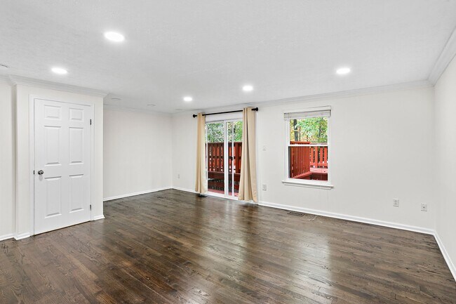 Building Photo - Village of Hickory Ridge: Columbia