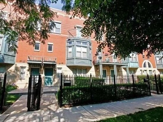 Foto principal - 4518 S Woodlawn Ave