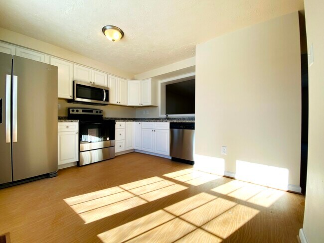 Building Photo - 54 Triple Crown Ct