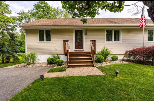 Building Photo - 31 Elm Ave