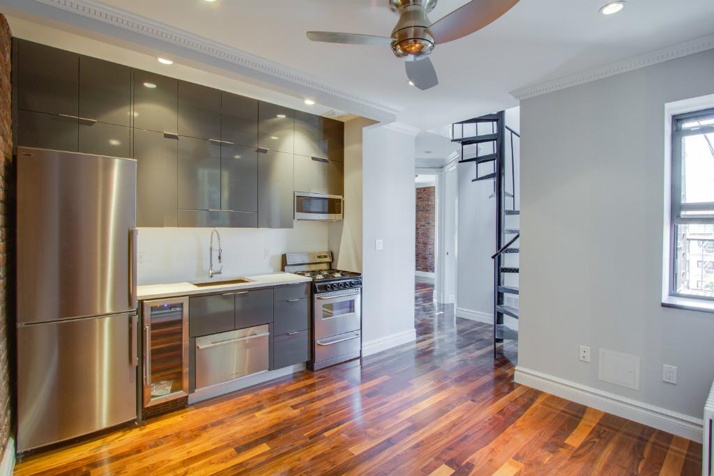 Primary Photo - 1591 Lexington Ave