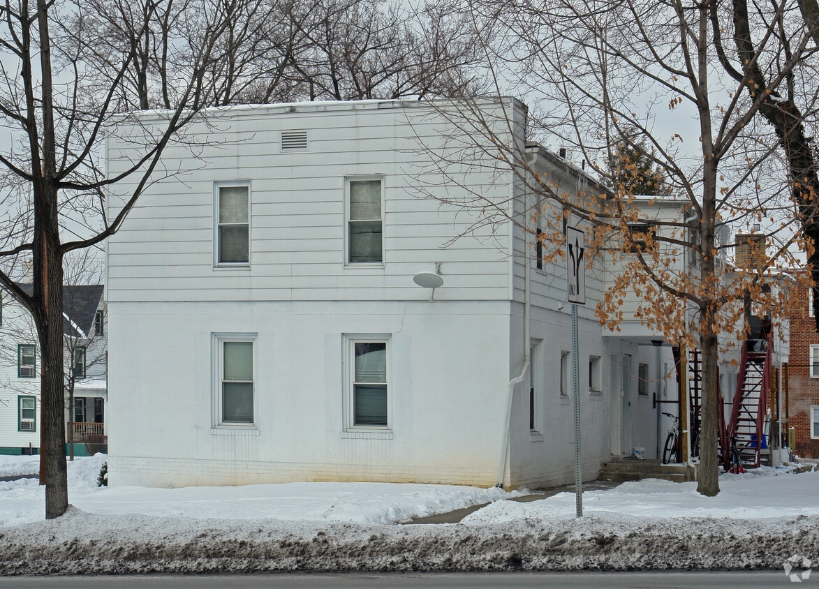 Building Photo - 328-334 W Nittany Ave