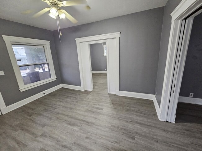 Building Photo - 3433 W 41st St