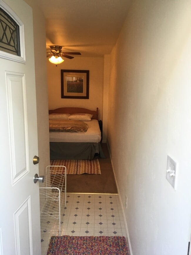 Building Photo - Dickman (740)