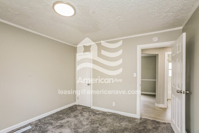 Building Photo - 3031 N Colorado Ave