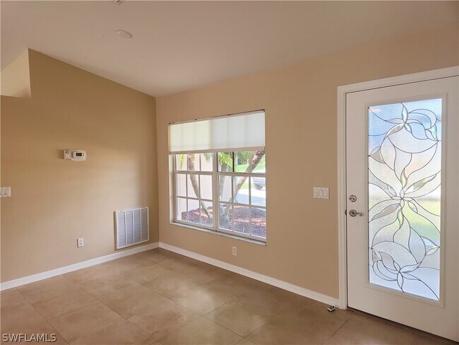 Building Photo - 4623 SW 20th Pl