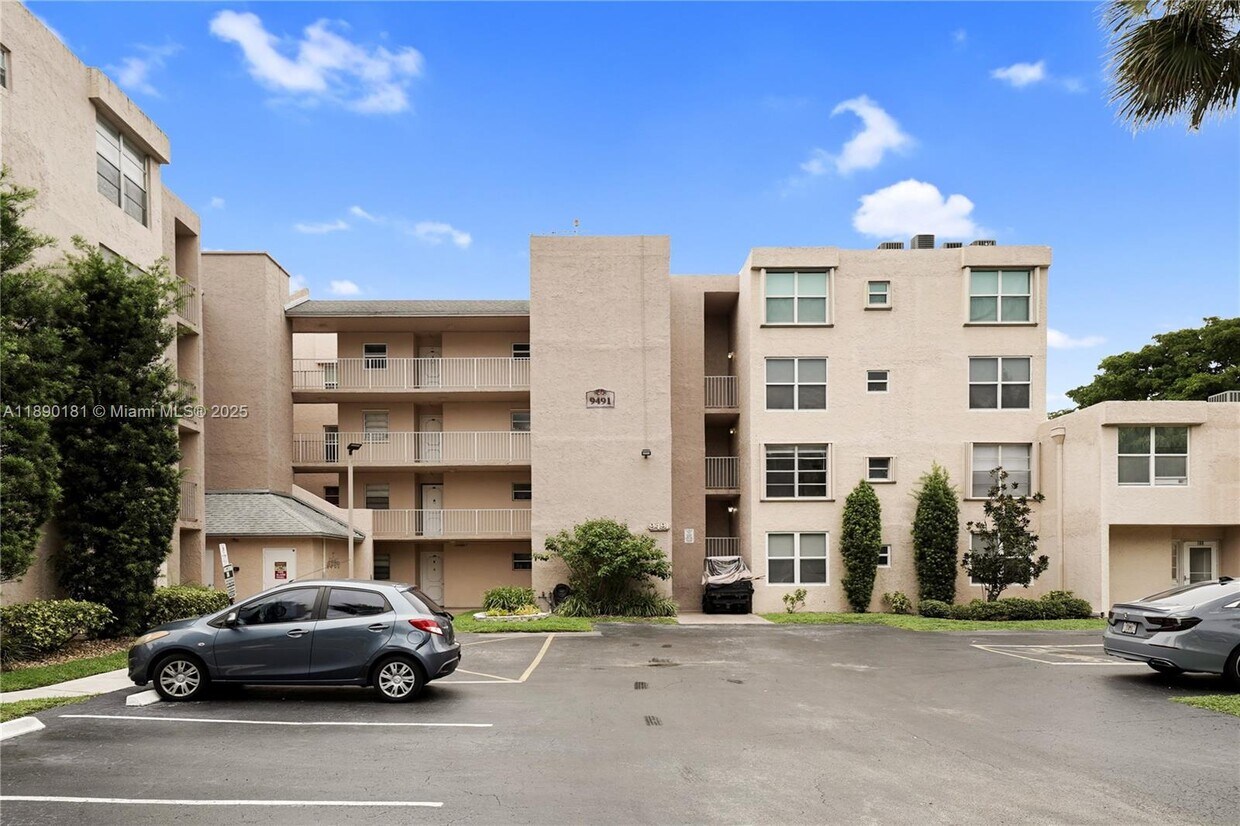 Foto principal - 9491 Evergreen Pl